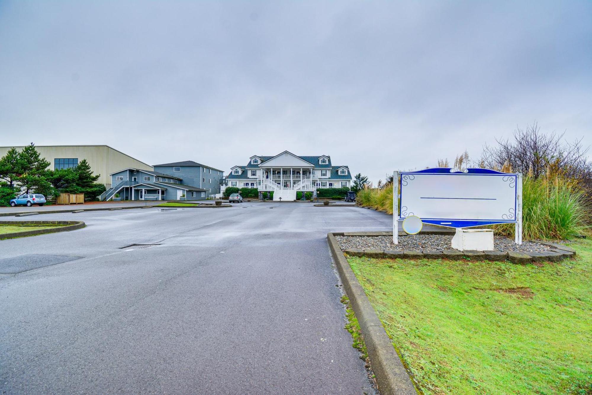 Ocean Shores Condo Rental With View - Walk To Beach! Exterior photo